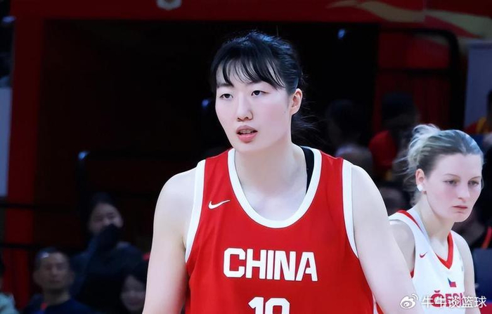 19次失误压制中国队节奏，四大主力哑火，张子宇