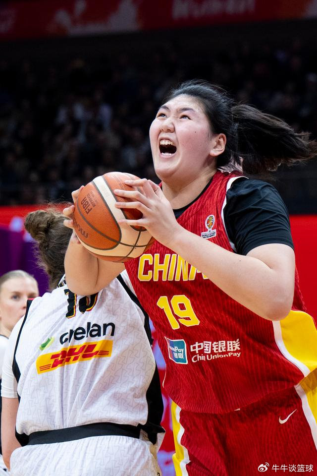 19次失误压制中国队节奏，四大主力哑火，张子宇
