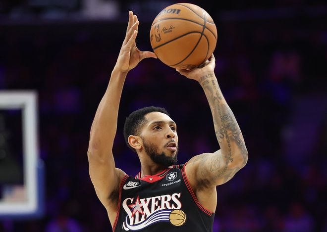 32分10助8中8命中成历史首例：CBA弃将佩恩在NBA书